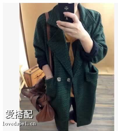 墨绿外套陪你过冷秋